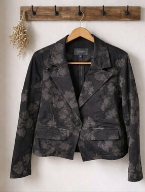 LIVERPOOL LA NWOT BLACK FLORAL NOTCH COLLAR JACKET
